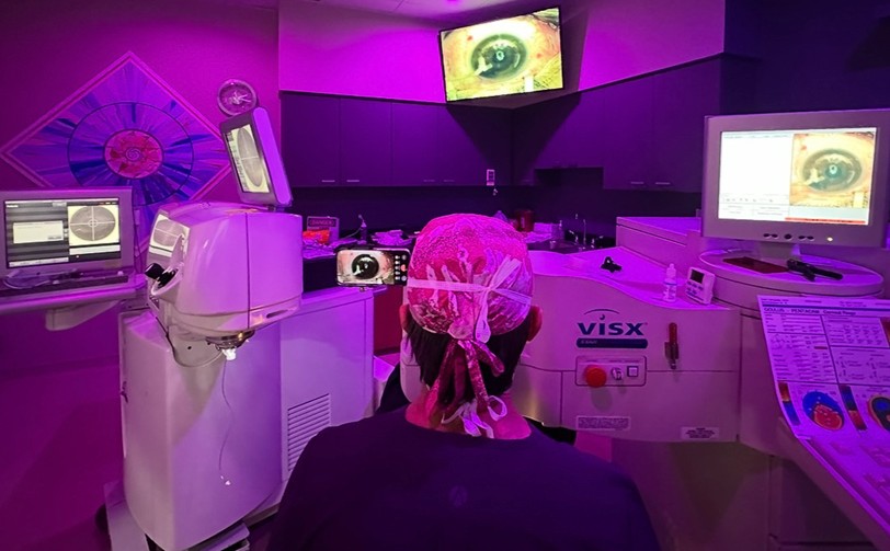 Dr. Gulani performing advanced laser vision surgery using the VISX Star S4™ Excimer Laser platform for complex corneal and refractive cases including RK, keratoconus, irregular astigmatism, and LASIK complications.